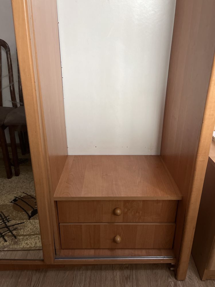 Продам шкаф для прихожей
