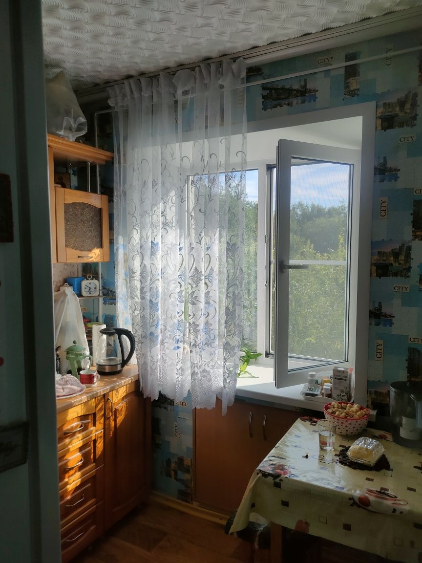 Продам однокомнатную квартиру на Защите