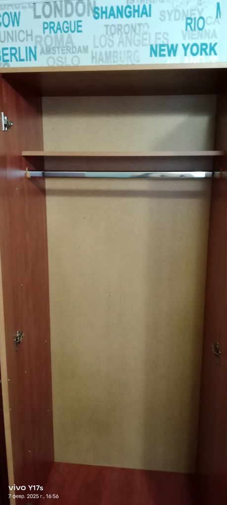 Продам шкаф плательный б/у
