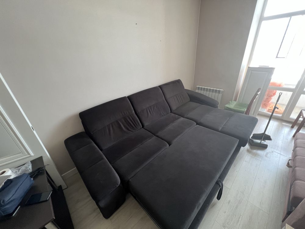 Продам диван 2.5 метров графитового цвета