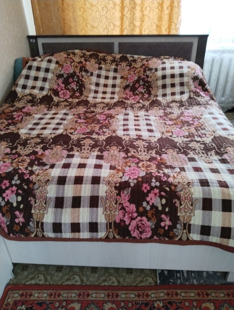 Продам кровать, комод