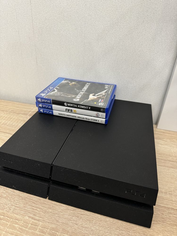 Продаю PlayStation 4 в отличном состоянии!