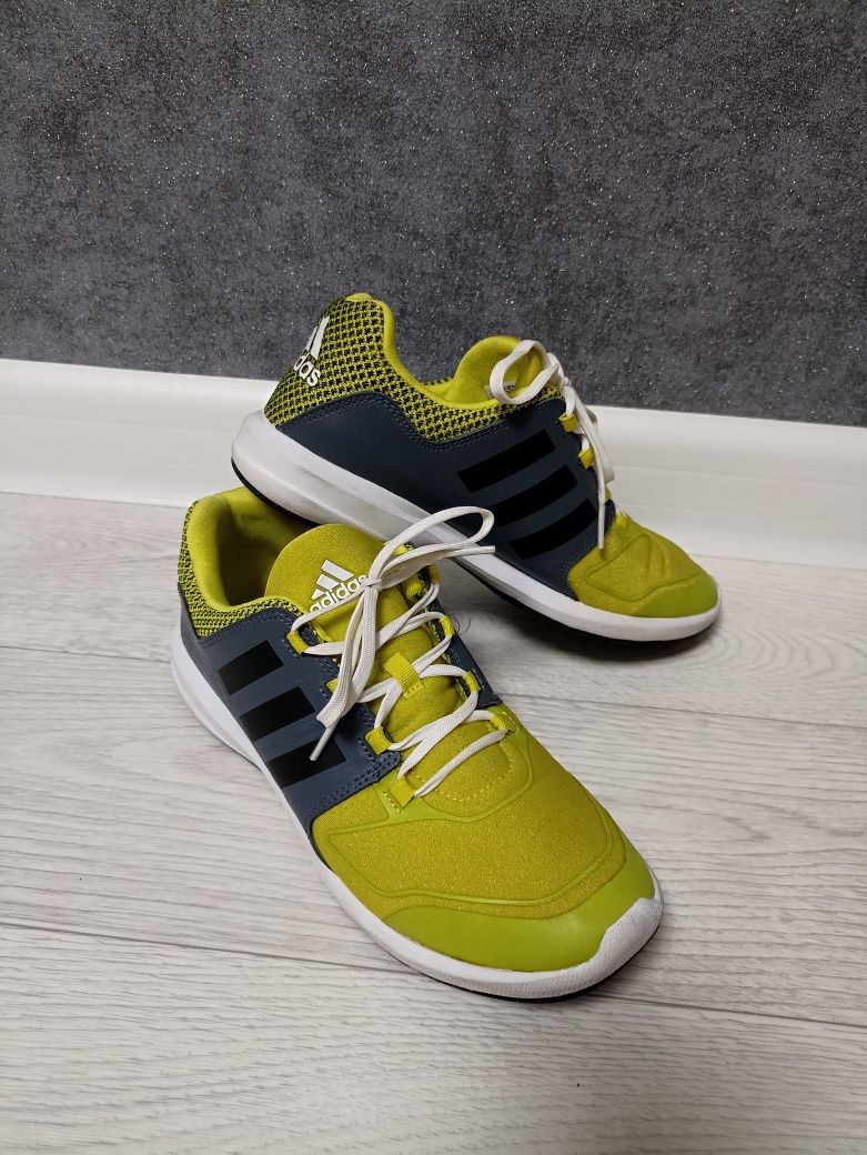 Кроссовки ADIDAS, оригинал. Производство Вьетнам.