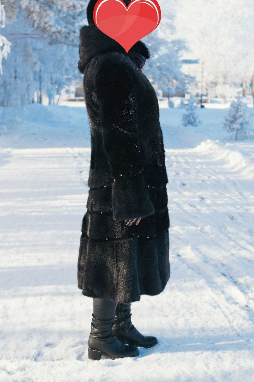 Продам норковую шубу