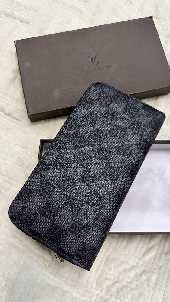 Кошелек Louis Vuitton
