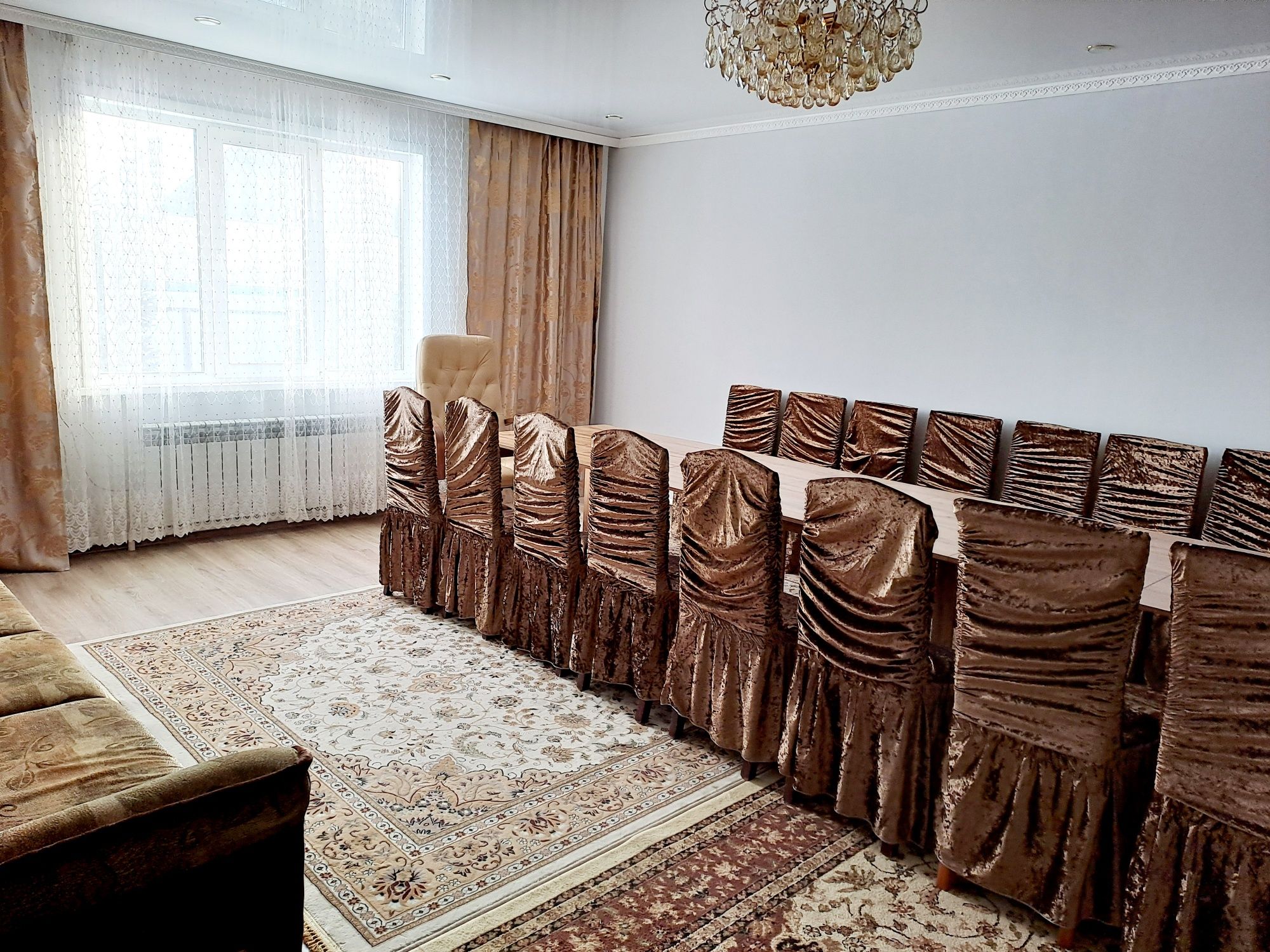 Сдам дом посуточно, Дом с мансардой, площадь 240 кв.м,