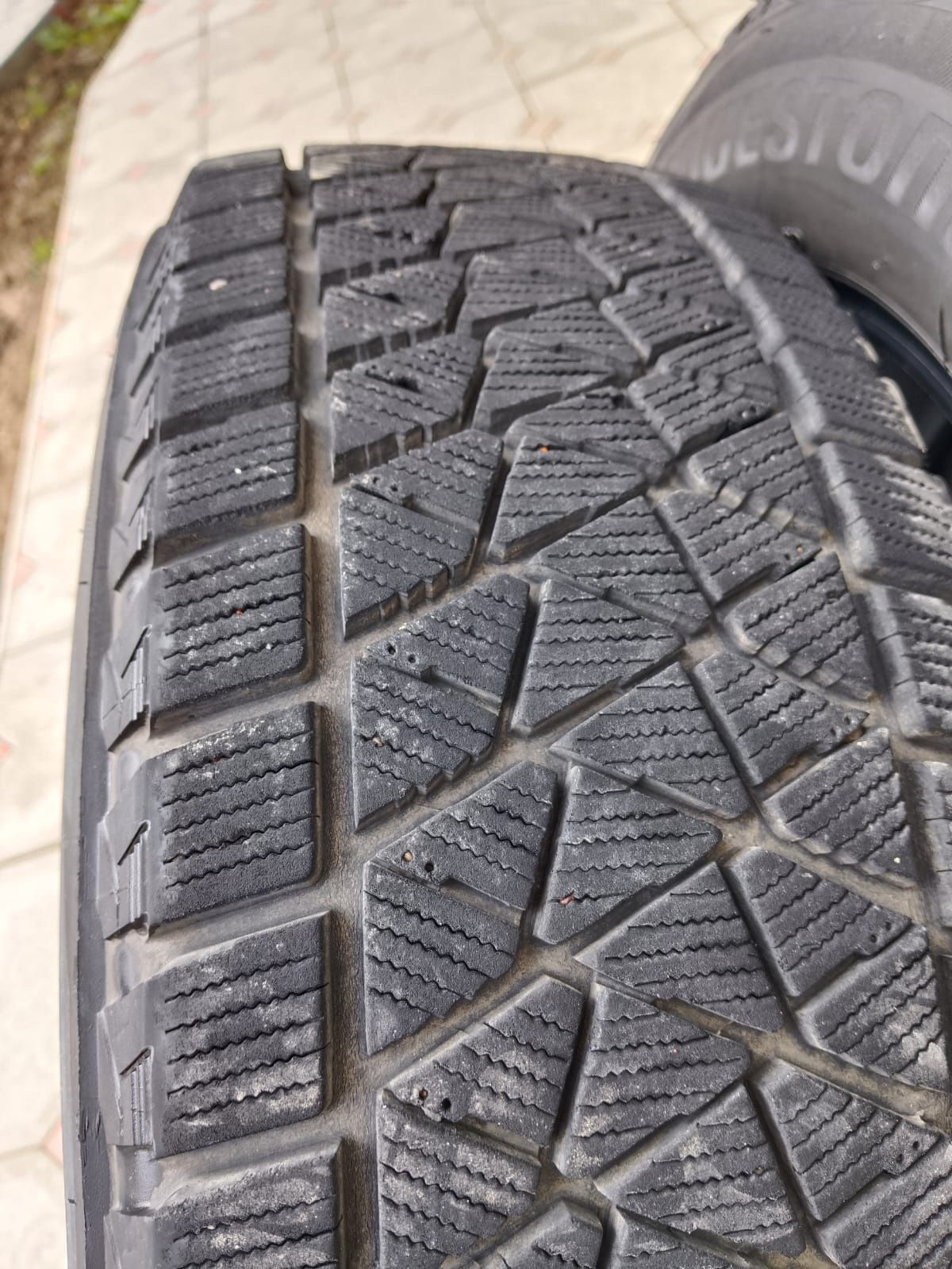 Продам шины Bridgestone