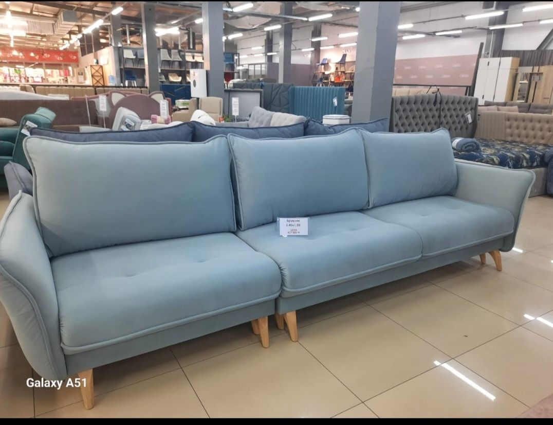 Продам большой диван