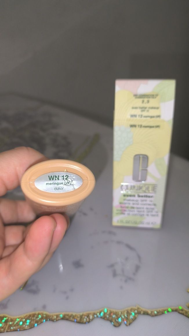 Тональный крем и консилер 2-в-1 Clinique Beyond Perfecting Foundation