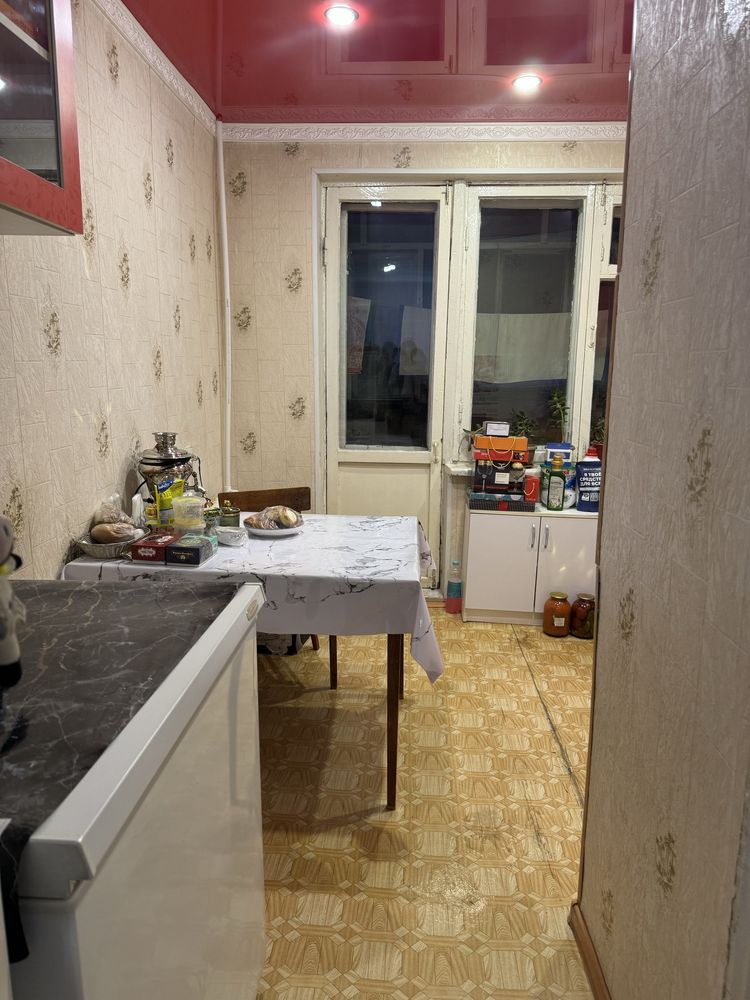 Продам 2-комнатную квартиру в центре
