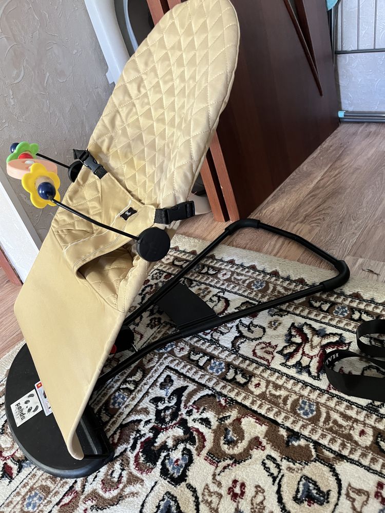 Детский шезлонг бежевый