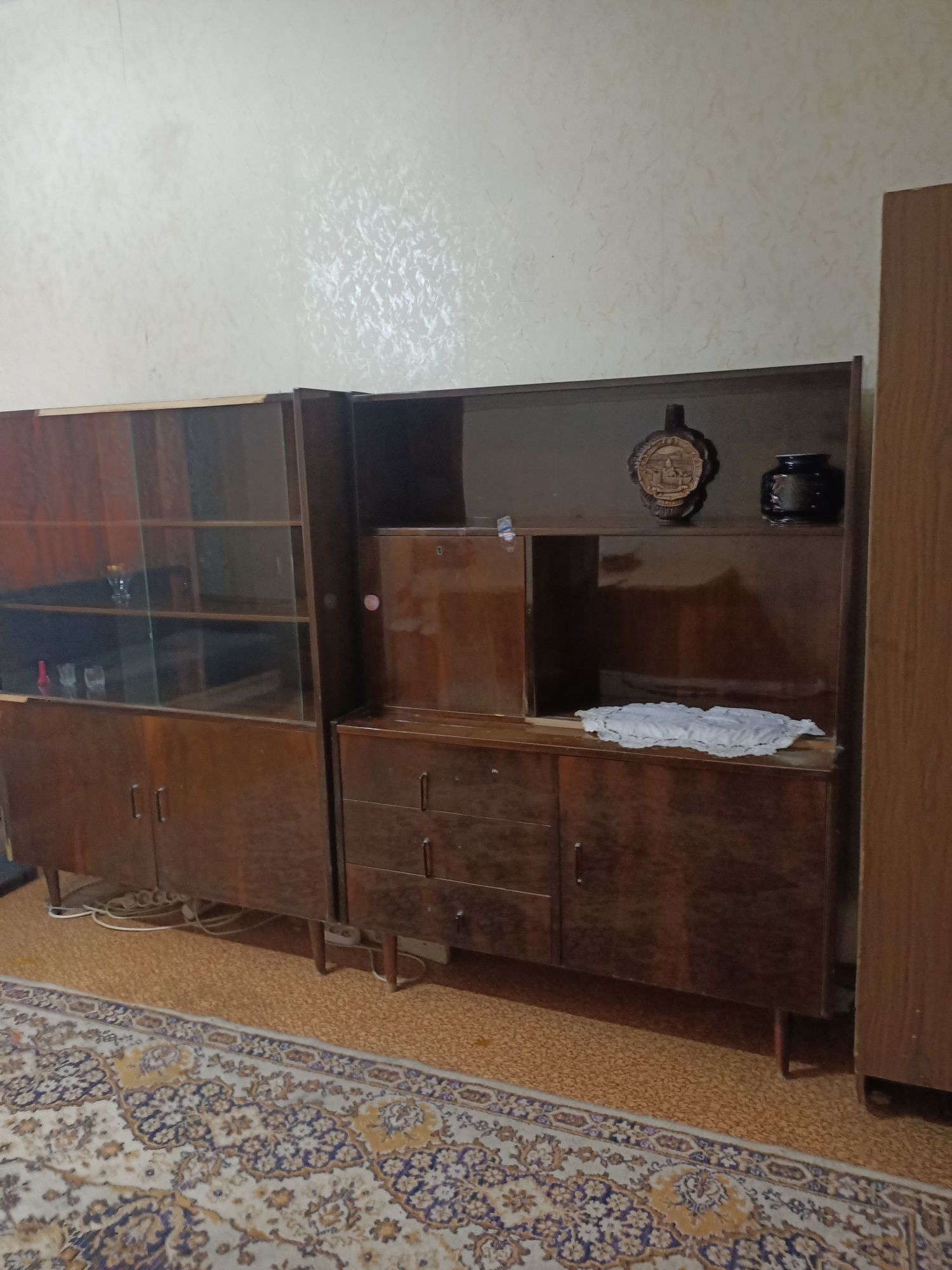 Отдам даром мебель,шкафы.Самовывоз.вывоз.