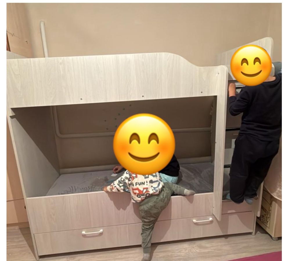 Двухъярусная кровать