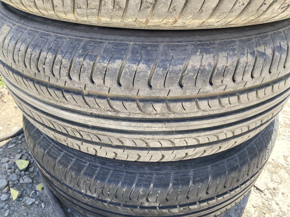 Продаю бу Шины Hankook летние на киа спортейдж