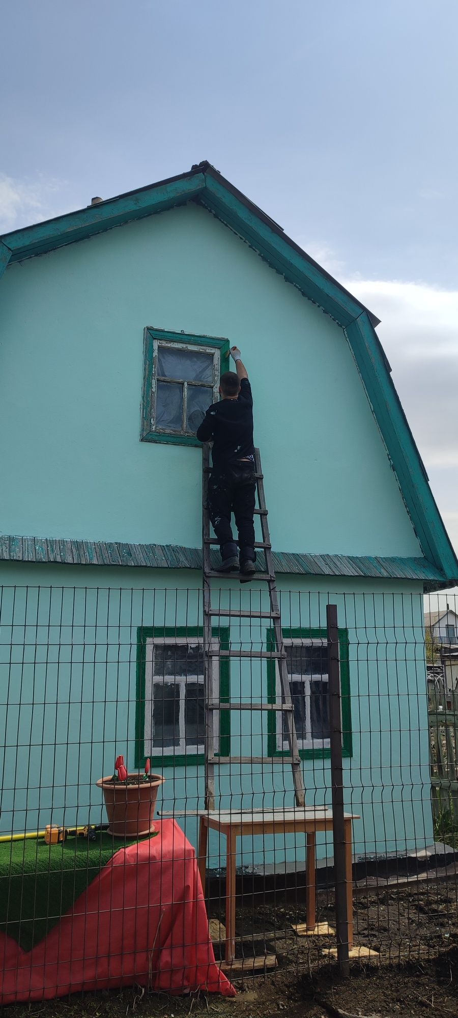 Покраска стен потолков жилых и не жилых помещений