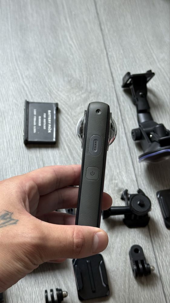 Insta 360 X2 комплект