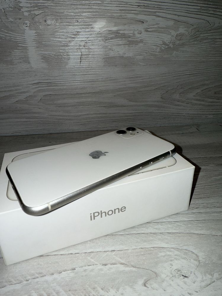 Продам iPhone 11