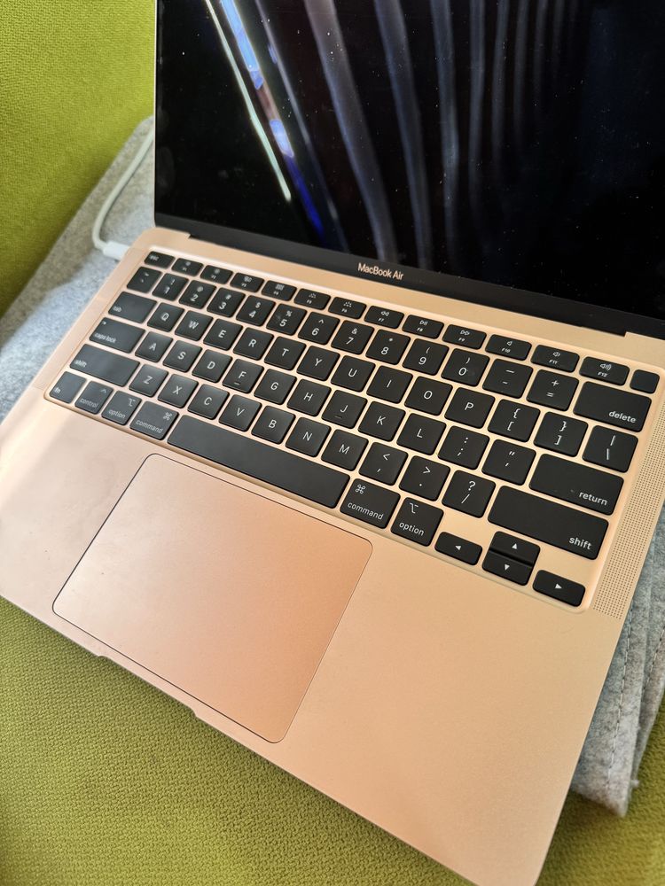 Macbook air 2020