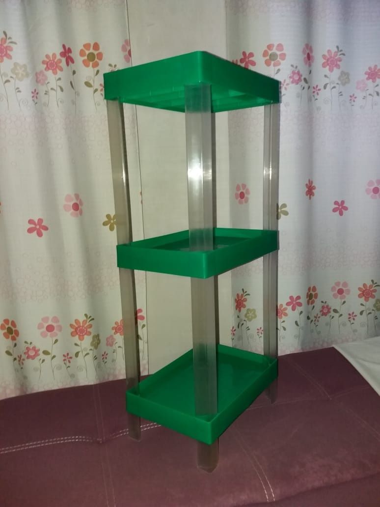 стеллаж пластиковый маленький , полочки , этажерка