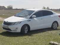 Продам автомобиль Kia Rio 2014