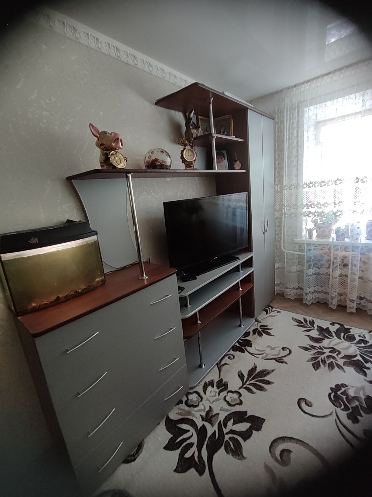 Продам Стенку под ТV
