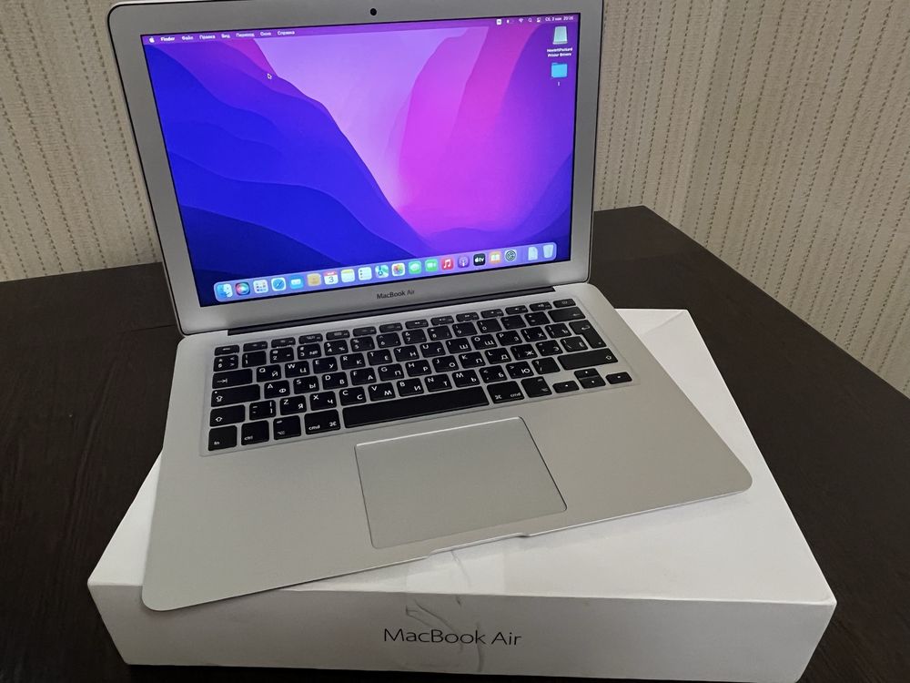 MacBook Air 13 (макбук)