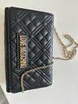 Продам сумку Love moschino оригинал