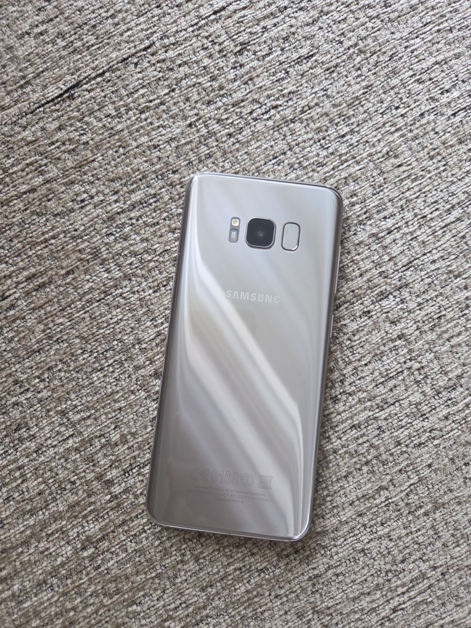 Samsung galaxy s8 в хорошем состоянии