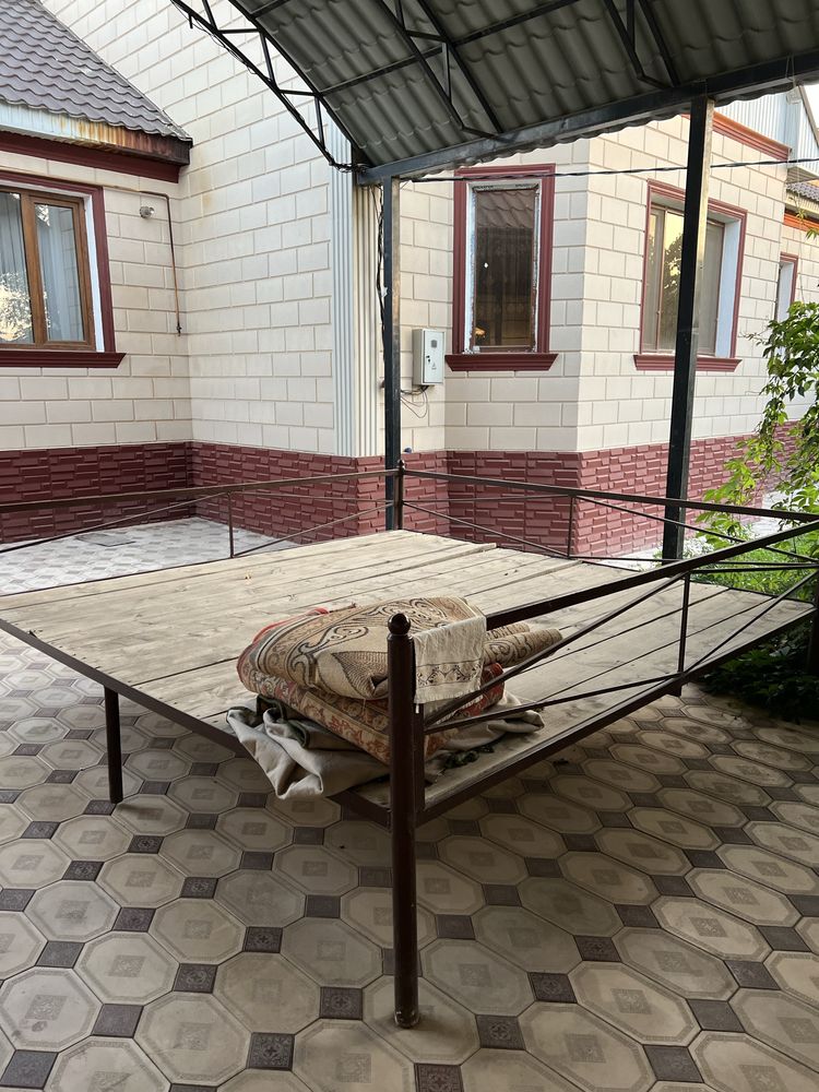 Продается тапчан,3x4 метр, состояние отличное. 6 тапчан бар.