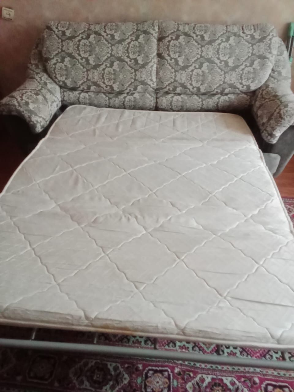 Продам диван раскладушка, 2 м в ширину