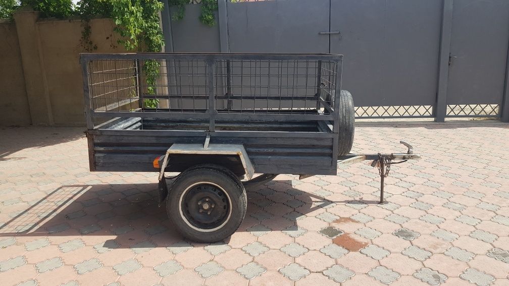Продаётся легковой прицеп