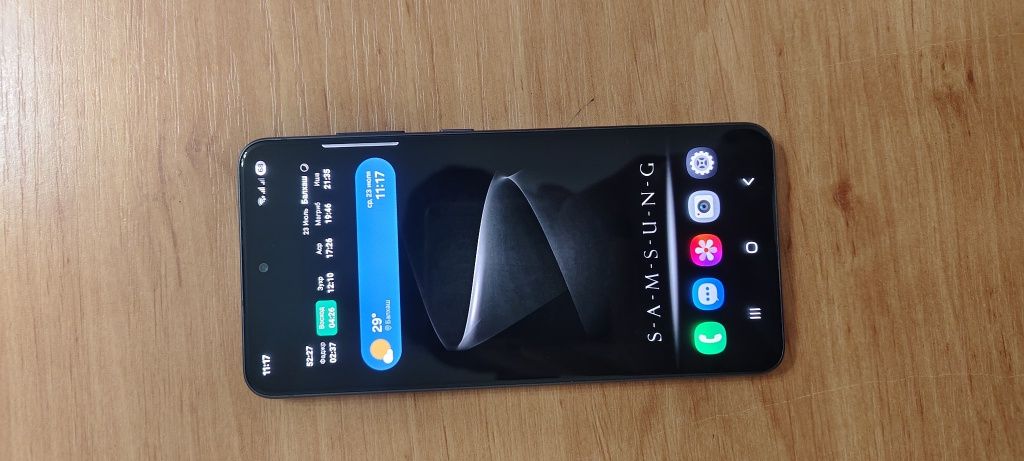 Samsung s21fe состояние отличное