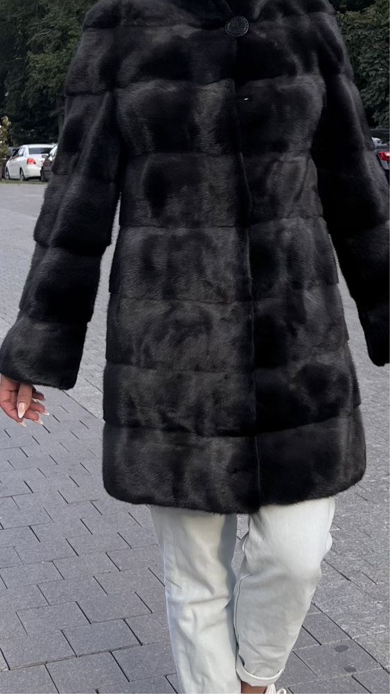 Продам норковую шубу