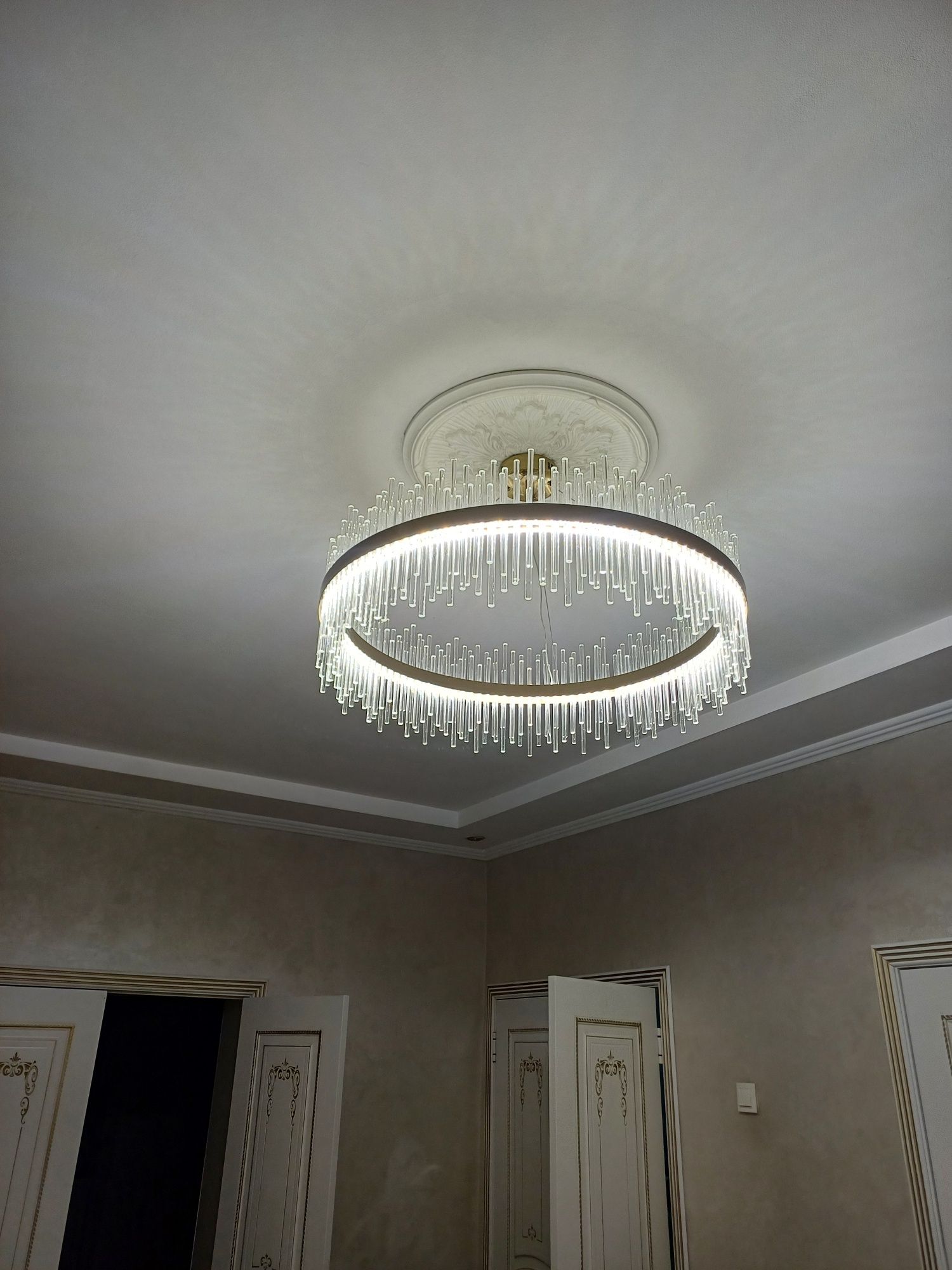 Люстра, для зала,холла,почти новая 27000
