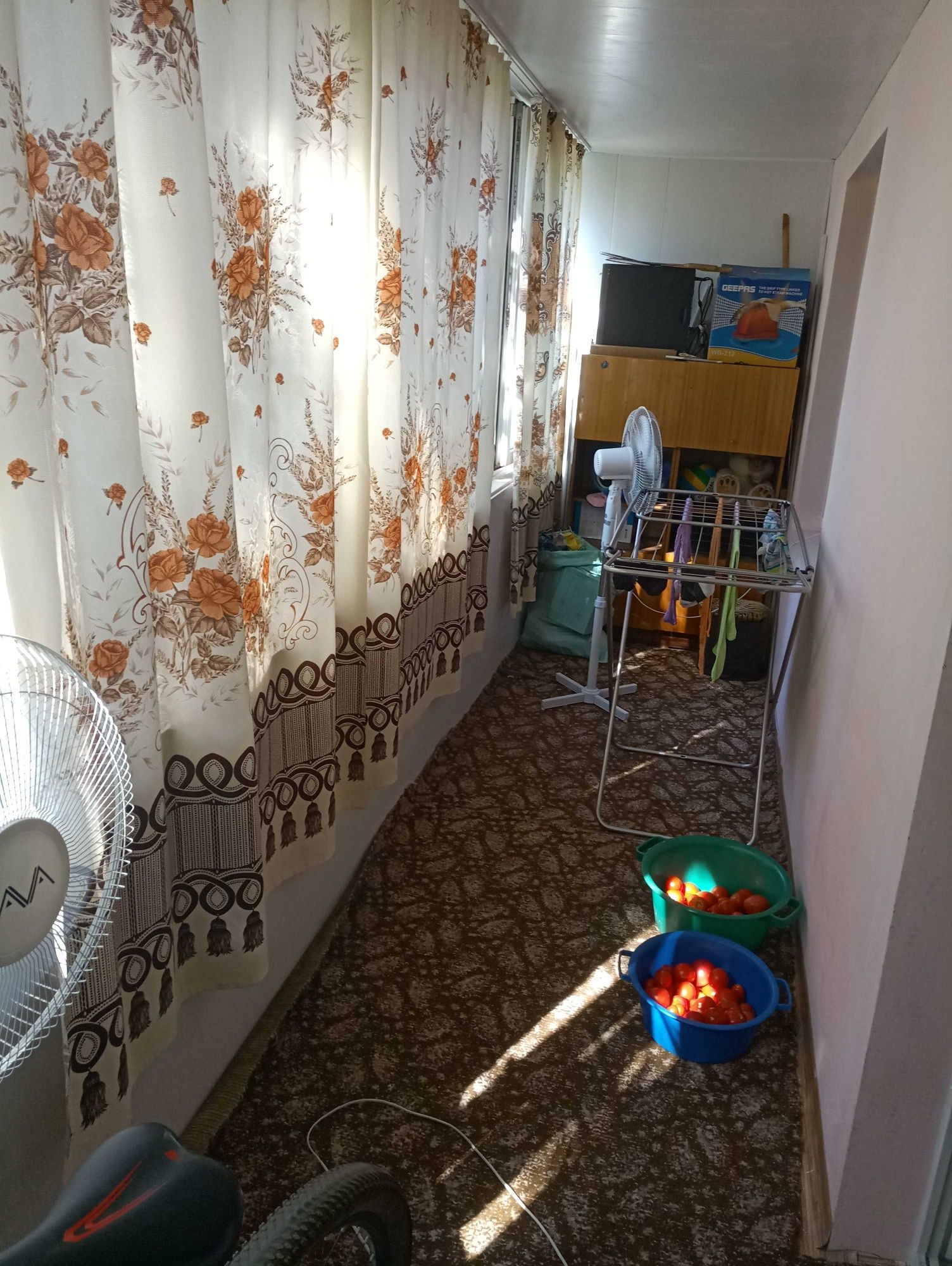 Продам 2-х комнатную улучшенной планировки