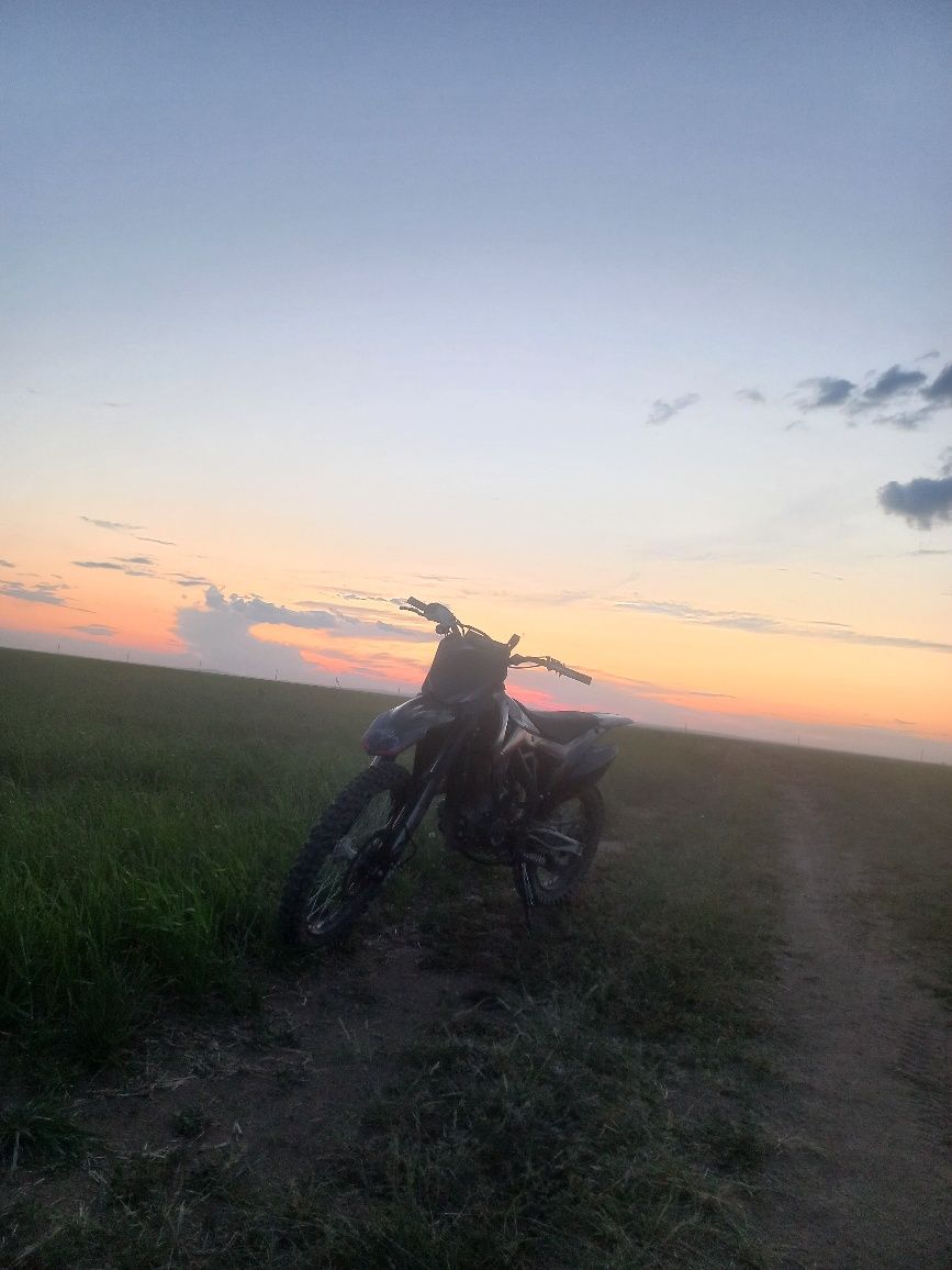 Продам кросс 250куб