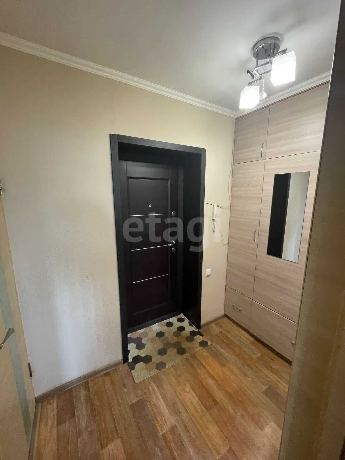 Продам 1-комнатную квартиру в центре