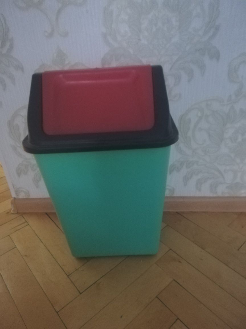 Ведро от эмульсии 25 лит и емкость 5 лит