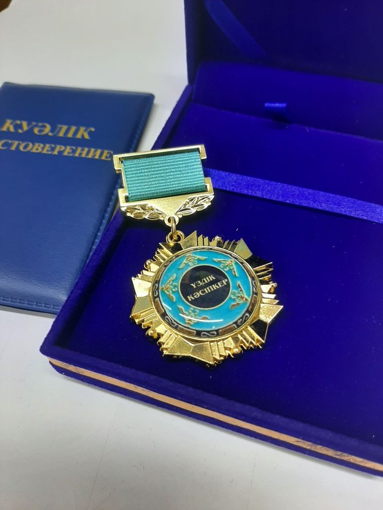 Изготовление нагрудных значков.  Значок. Знаки. Значки