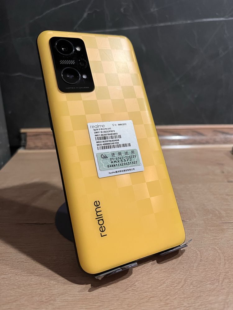 Продаю отличный смартфон! REALME Q5PRO