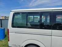 Стекло тойота  Hiace