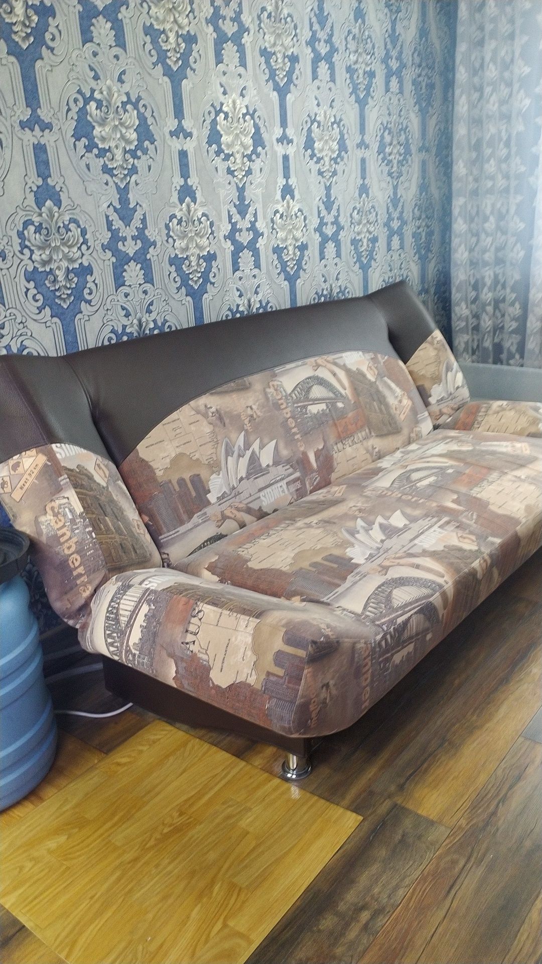 Продам диван в отличном состоянии
