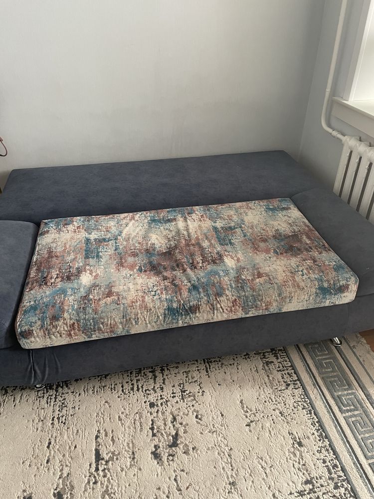 Продам дивань раскладной 90х2.00, хорошем состояние
