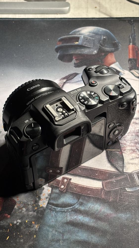 Продам фотоаппарат Canon RP