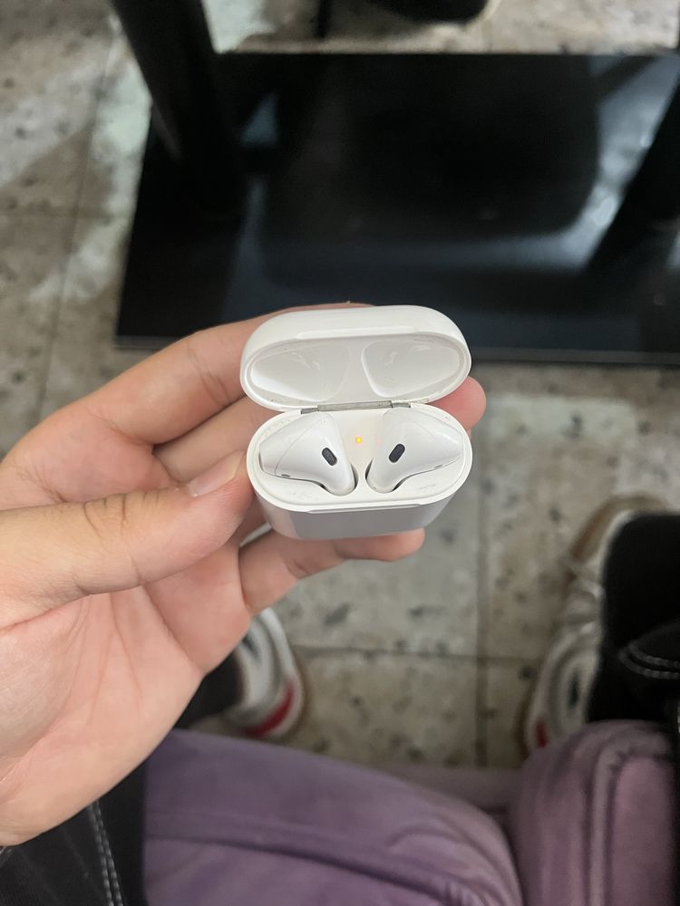 Срочно продам Airpods 2