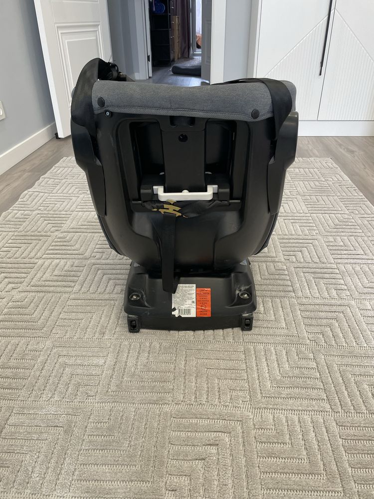 Автокресло детское поворотное Rant Nitro isofix
