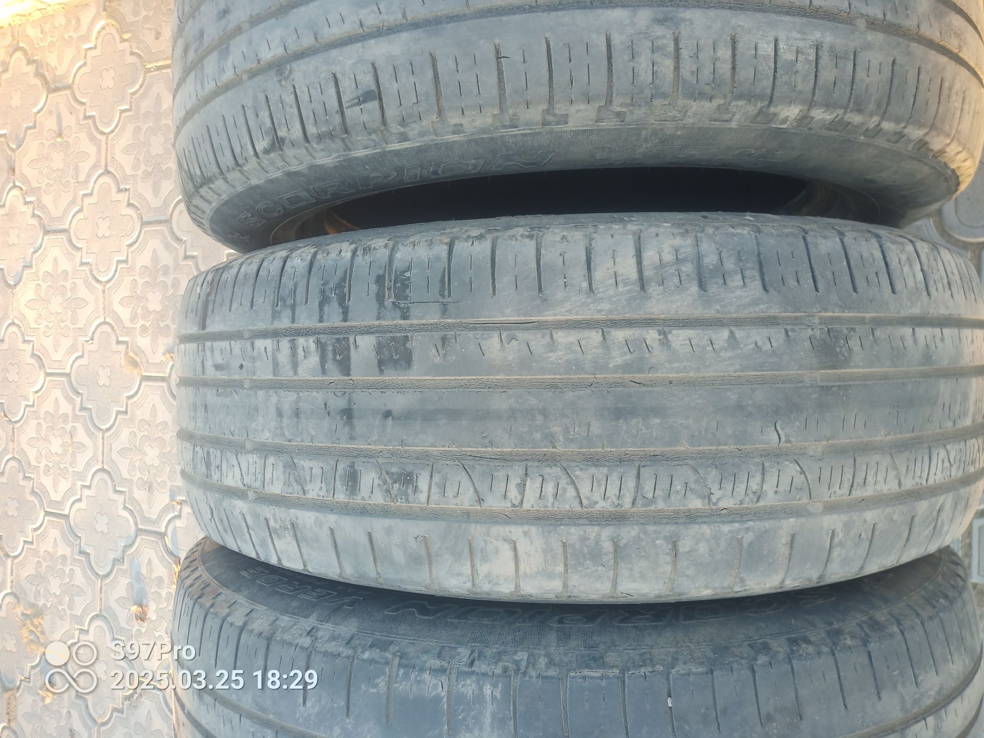 Продам летние шины Pireli 215/60/17