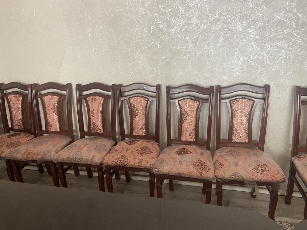 Продам стол и стулья