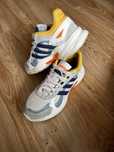 Продам Adidas кроссовки — удобные, стильные, качественные