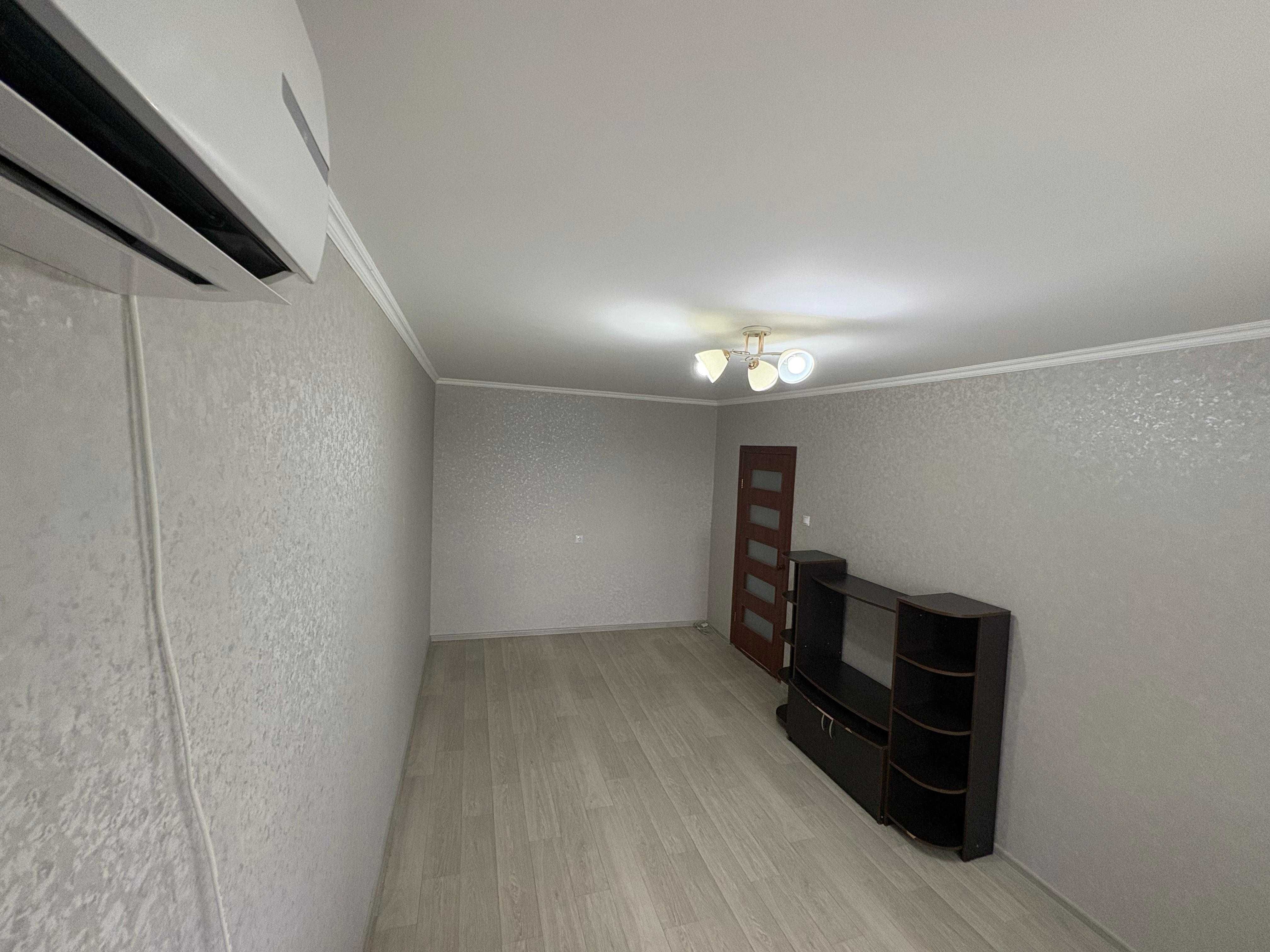 Продается 2 комн. квартира Район Универмаг